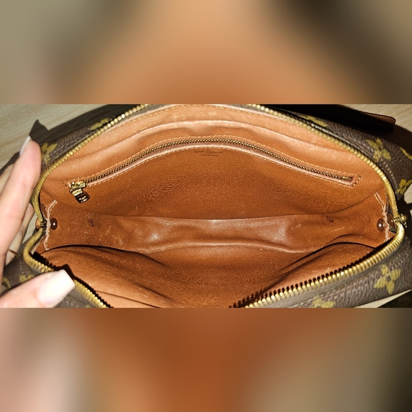 Authentic LOUIS VUITTON Jeune Fille GM Monogram Crossbody Shoulder Bag - Picture 6 of 11